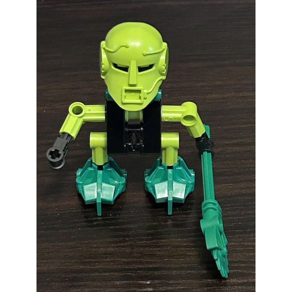 VTG LEGO BIONICLE 8541 Turaga Matau 2001 Complete Vintage Retired Figure Green